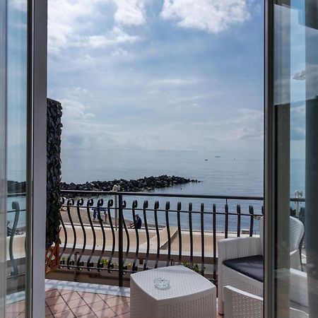 Teddu B&B Giardini Naxos Eksteriør billede