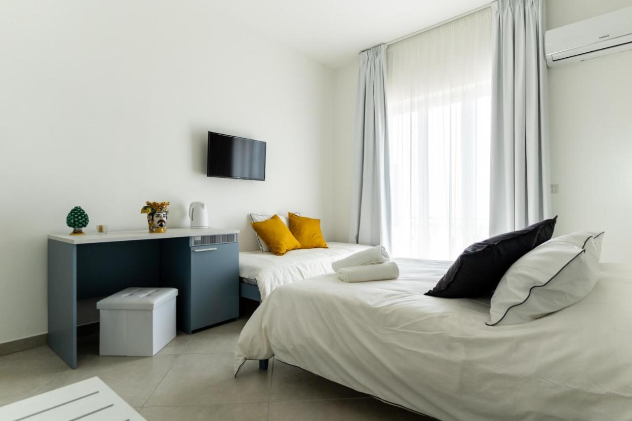 Teddu B&B Giardini Naxos Eksteriør billede