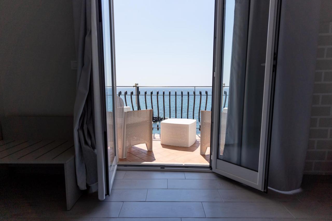 Teddu B&B Giardini Naxos Eksteriør billede